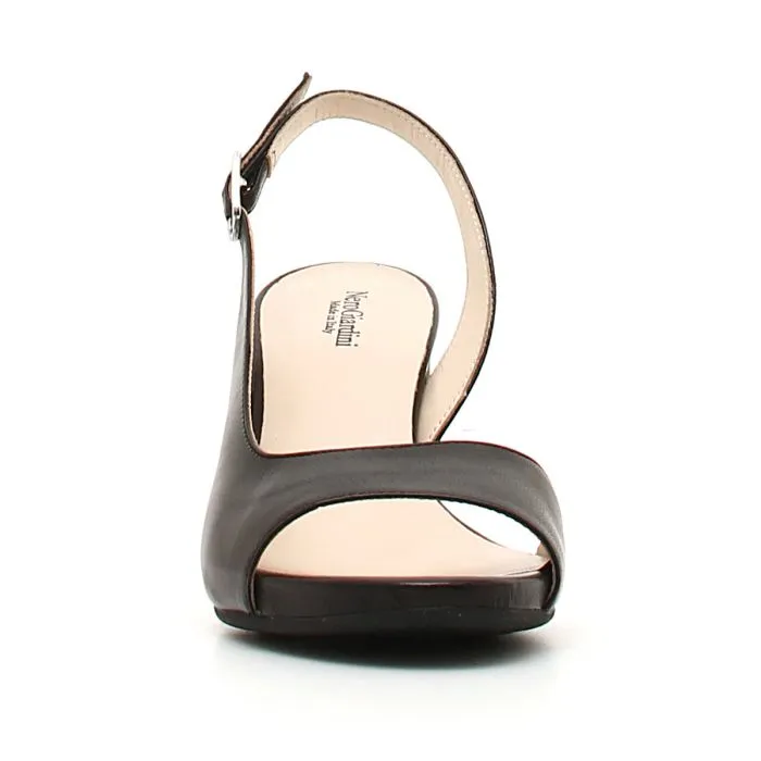 SANDALI CON TACCO IN PELLE